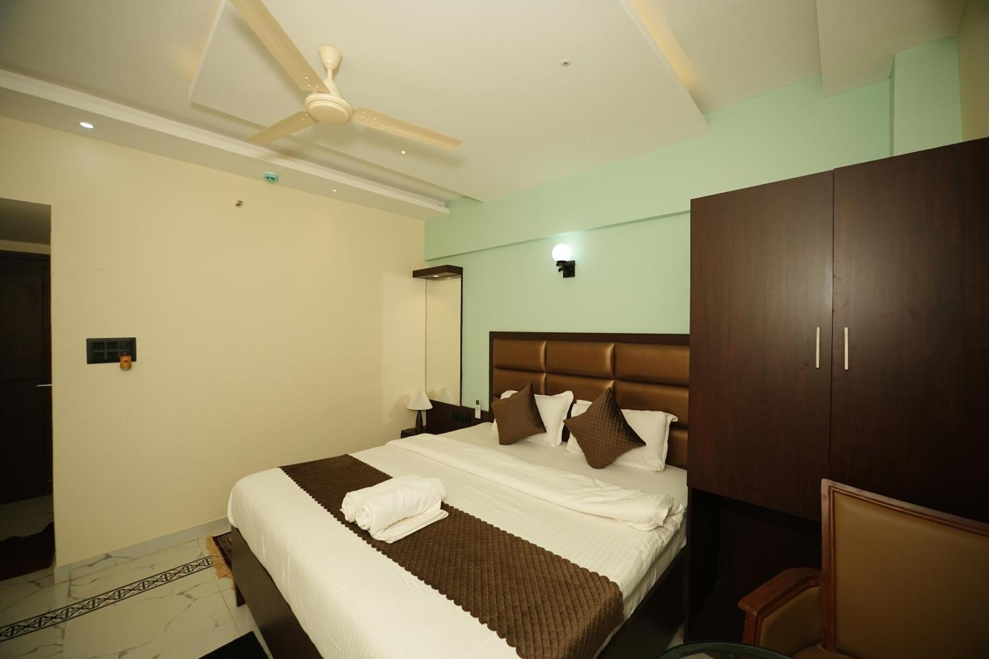 Saikiran Hotel Mapusa Exterior photo